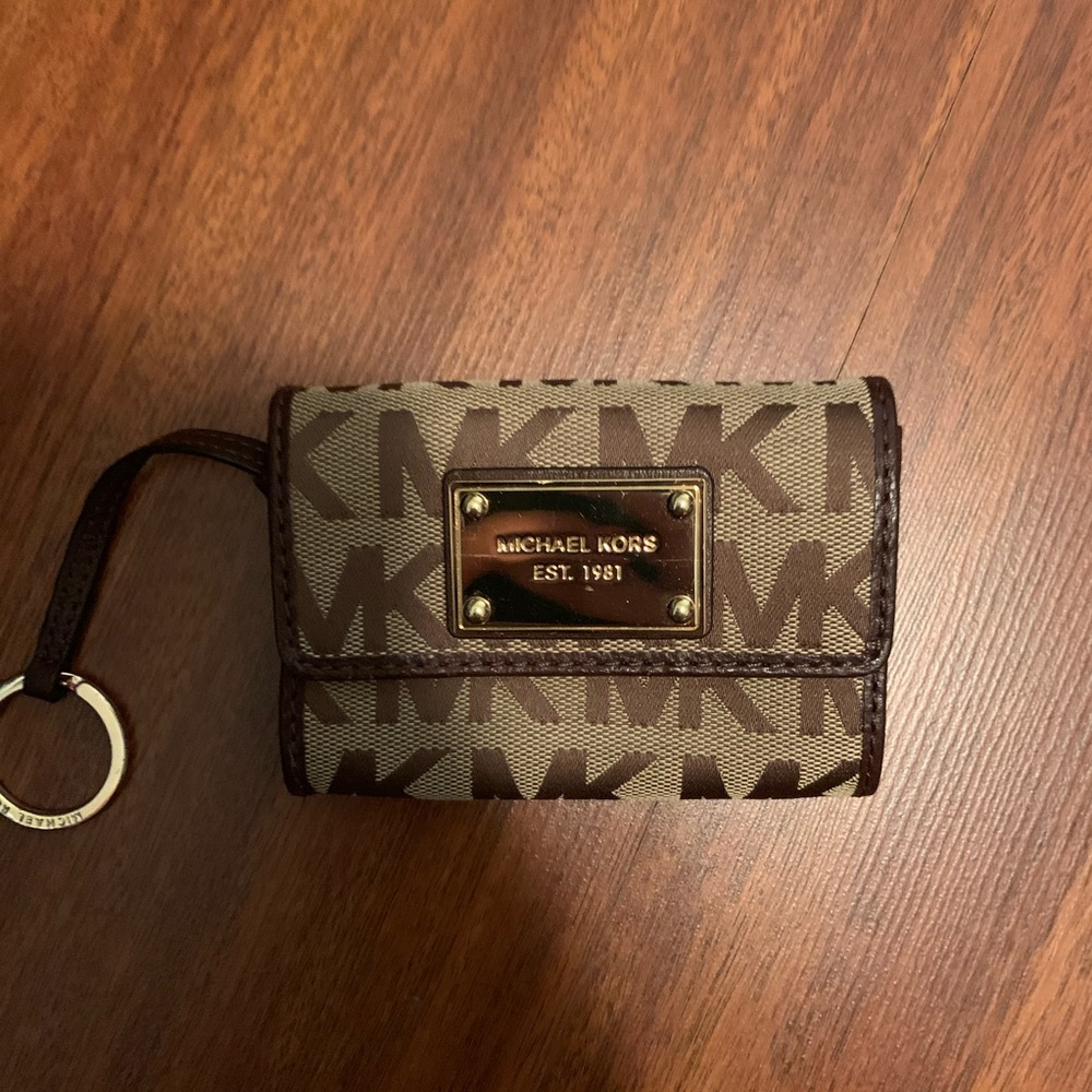 Tiny key chain wallet with Michael Kors logo